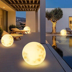 Lampe Solaire de Jardin en Forme de Lune - Éclairage Écologique et Élégant