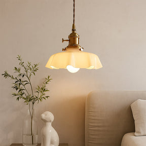 Suspension Française Élégante - Style Contemporain et Raffiné