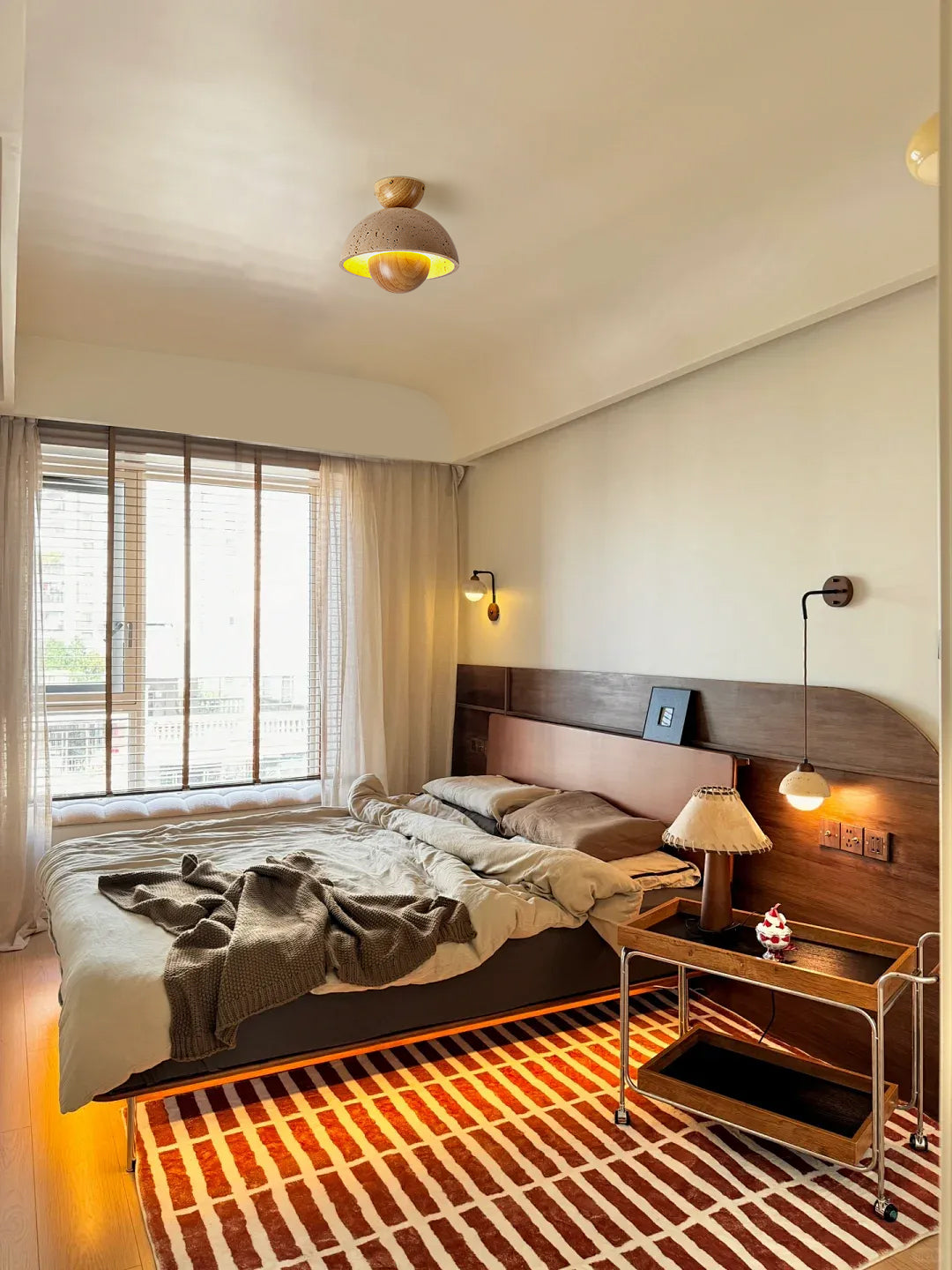Lampe de Plafond Élégante en Travertin - Design Sophistiqué et Durable
