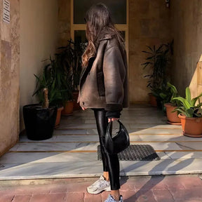 Veste d'Hiver Chic pour Femmes - Chaude et Élégante avec Intérieur en Peluche