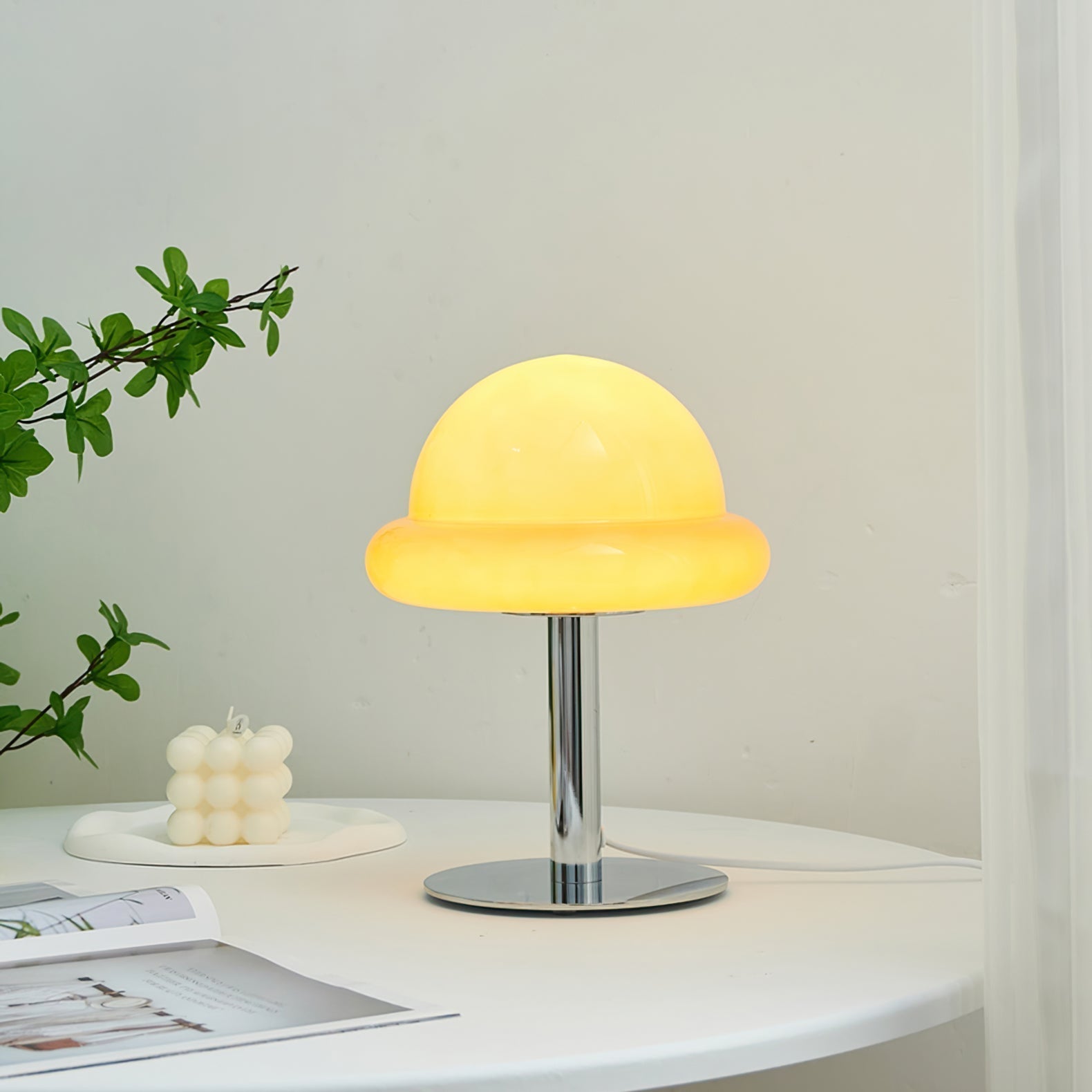Lampe de Table Cosmique Métallique - Design Futuriste en Verre Champignon