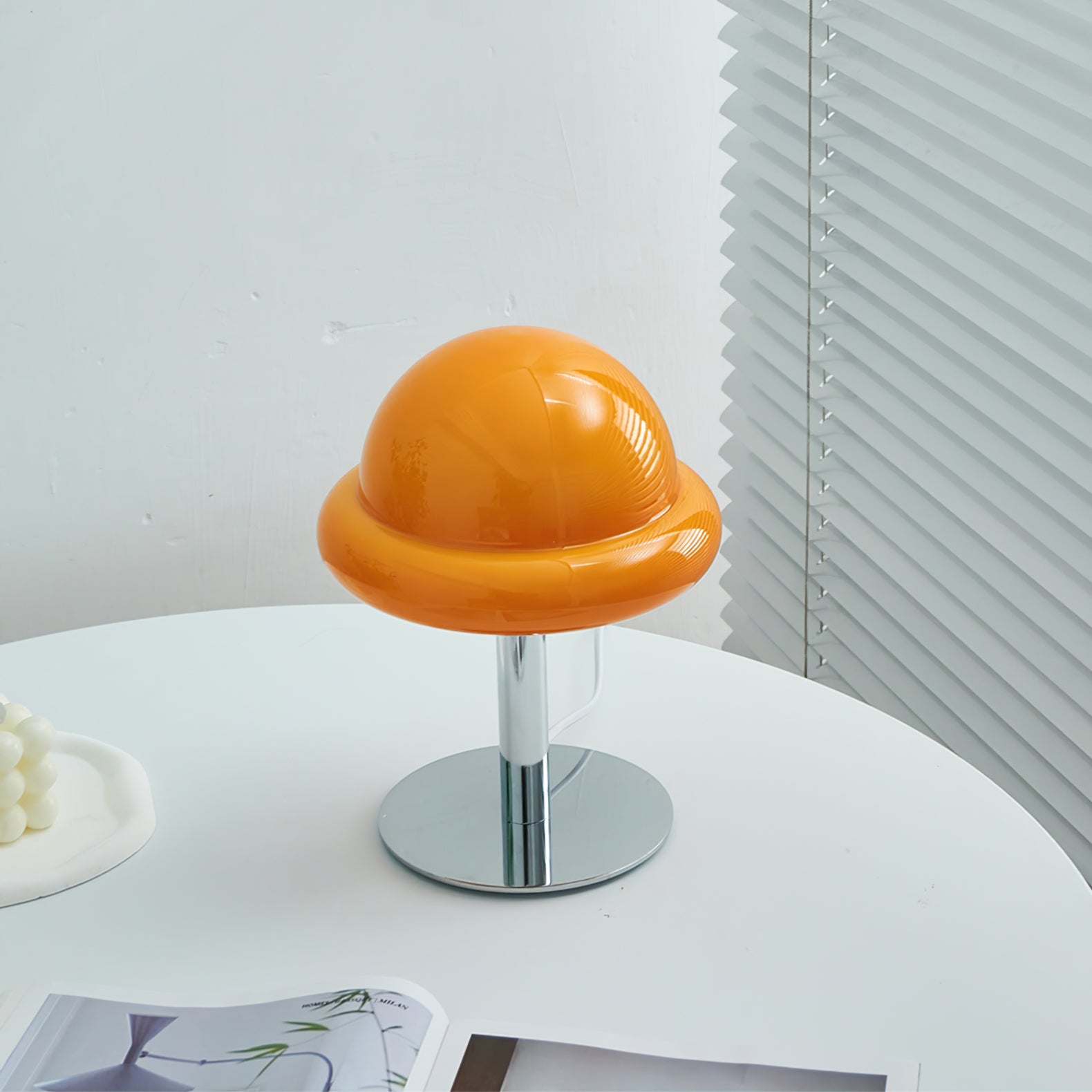 Lampe de Table Cosmique Métallique - Design Futuriste en Verre Champignon