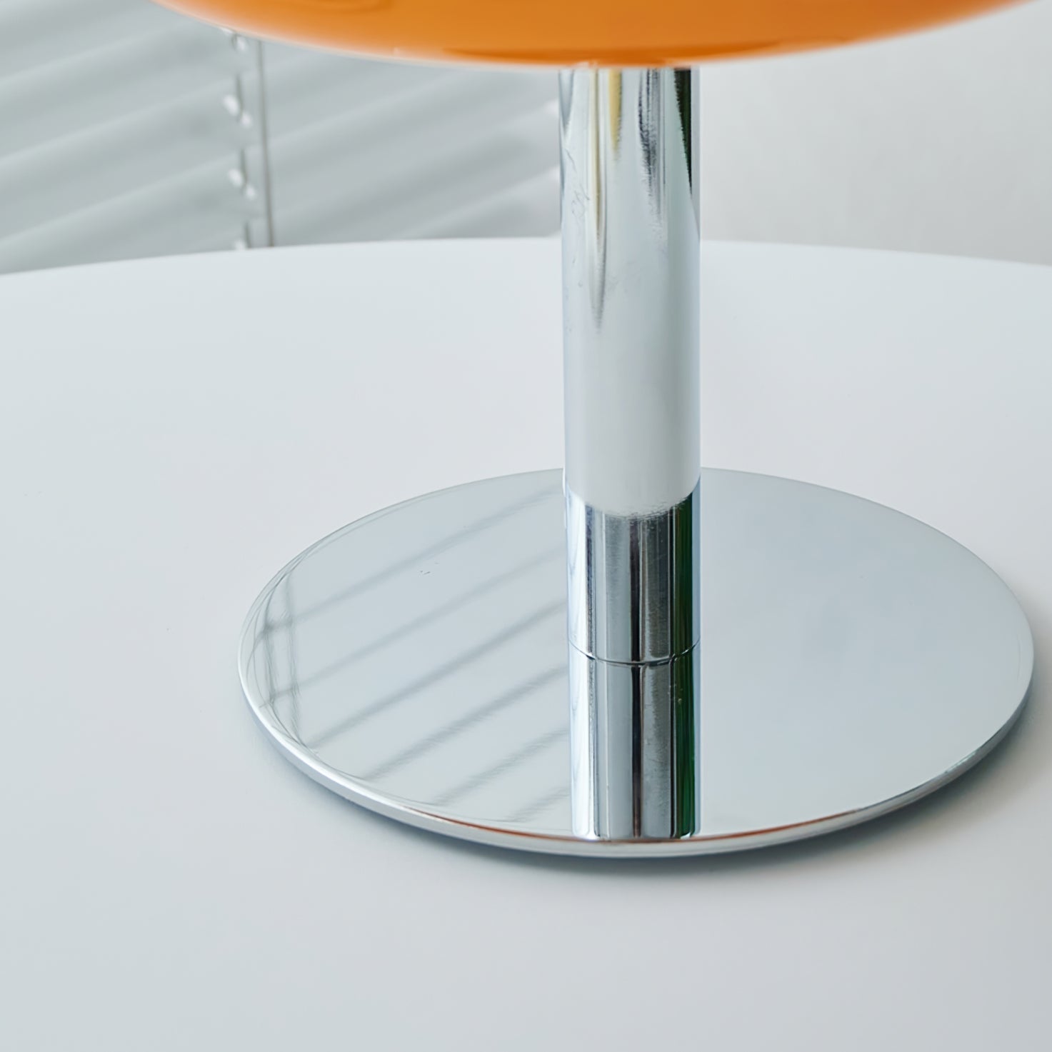 Lampe de Table Cosmique Métallique - Design Futuriste en Verre Champignon