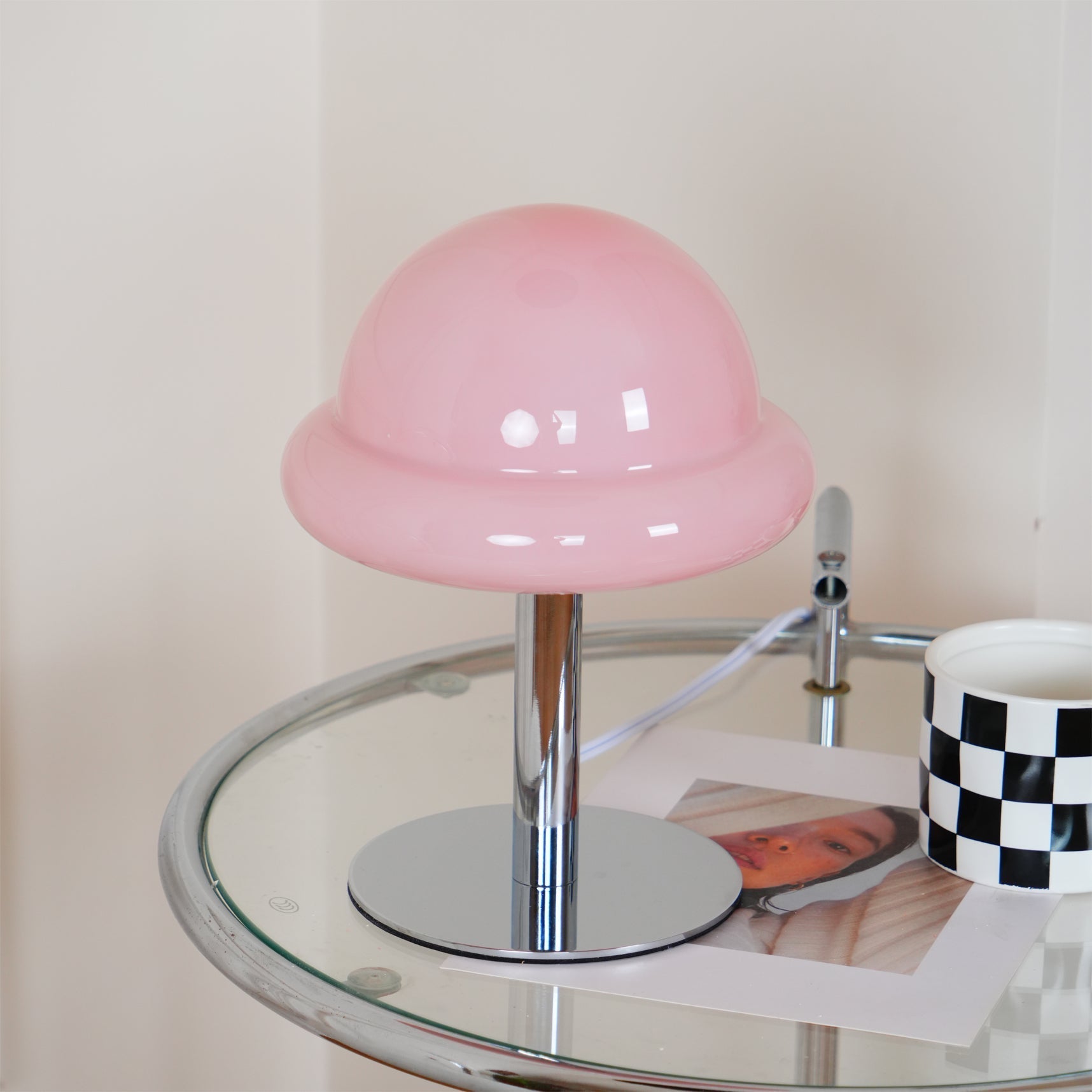 Lampe de Table Cosmique Métallique - Design Futuriste en Verre Champignon