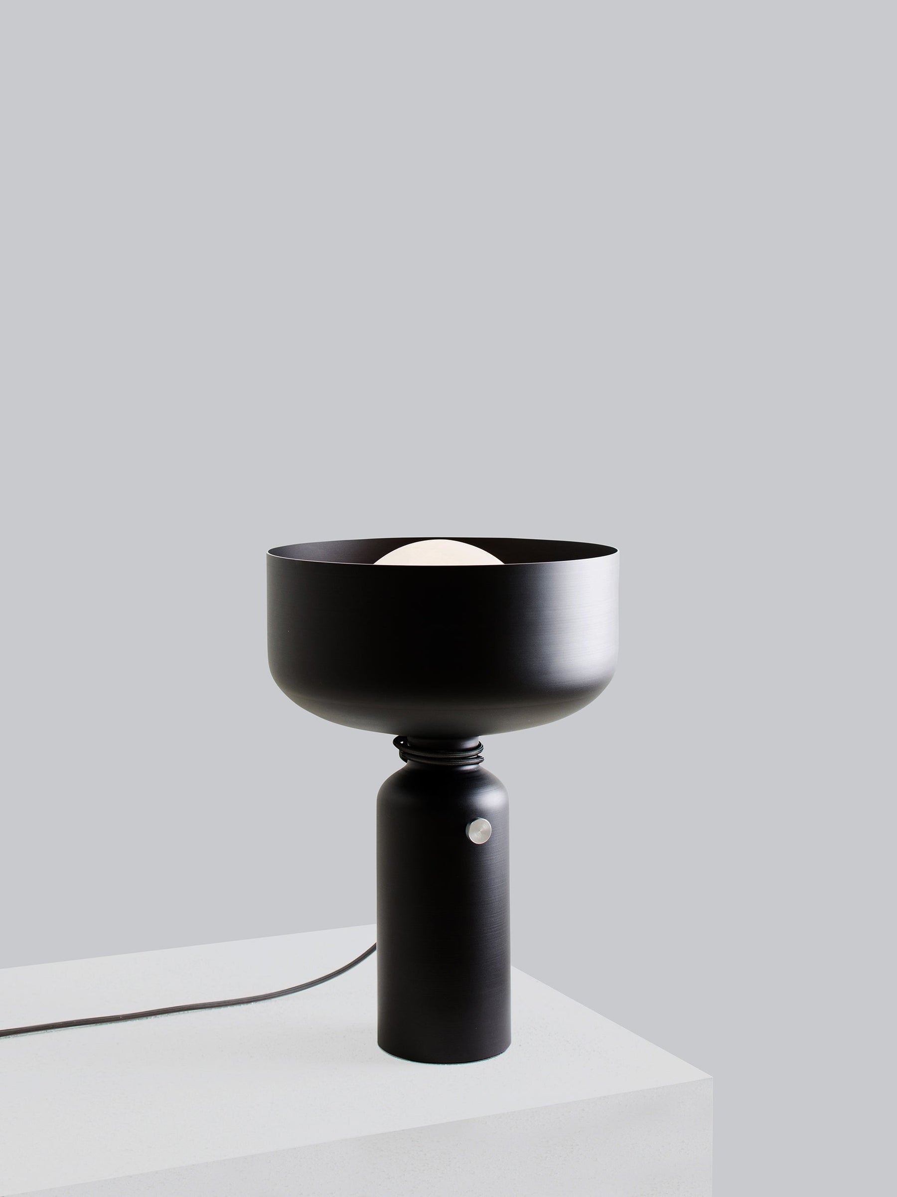Lampe de Table Symétrique - Élégance et Design Unique