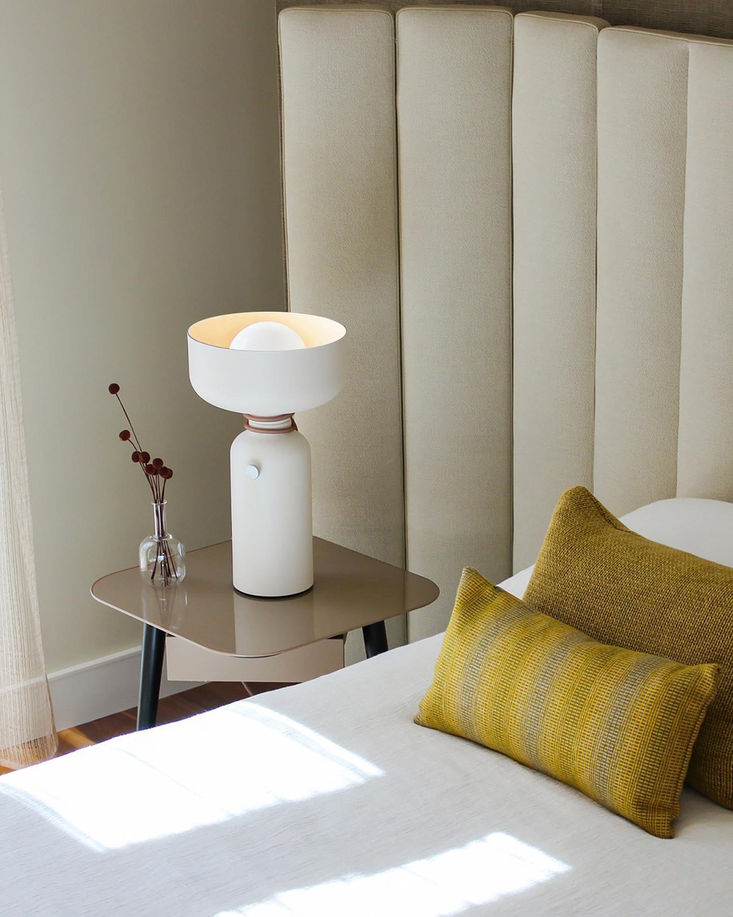 Lampe de Table Symétrique - Élégance et Design Unique