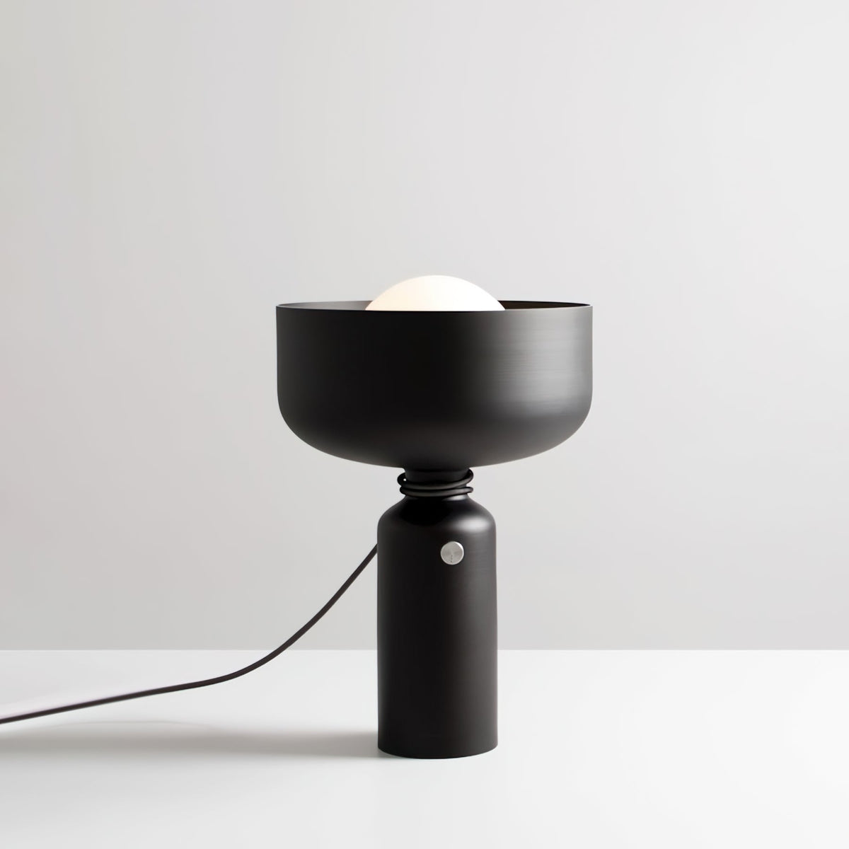 Lampe de Table Symétrique - Élégance et Design Unique