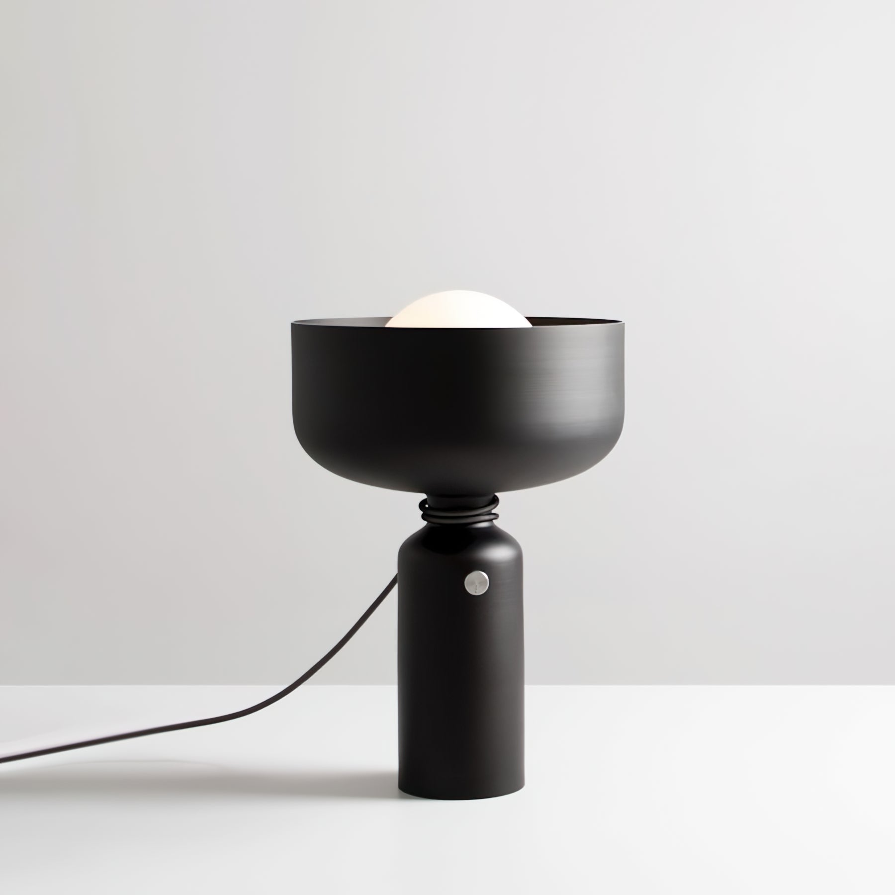 Lampe de Table Symétrique - Élégance et Design Unique