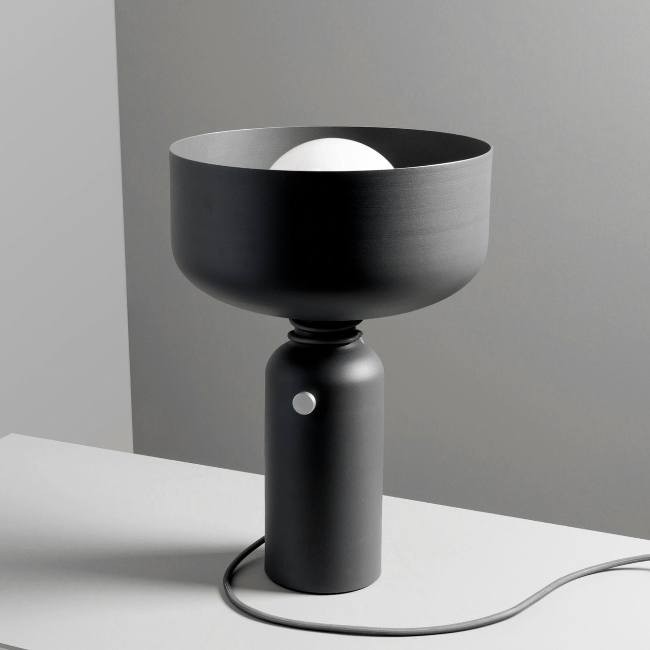 Lampe de Table Symétrique - Élégance et Design Unique