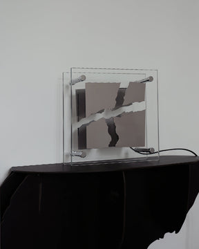 Lampe de Table en Verre Carrée - Design Artistique et Éclairage Pratique