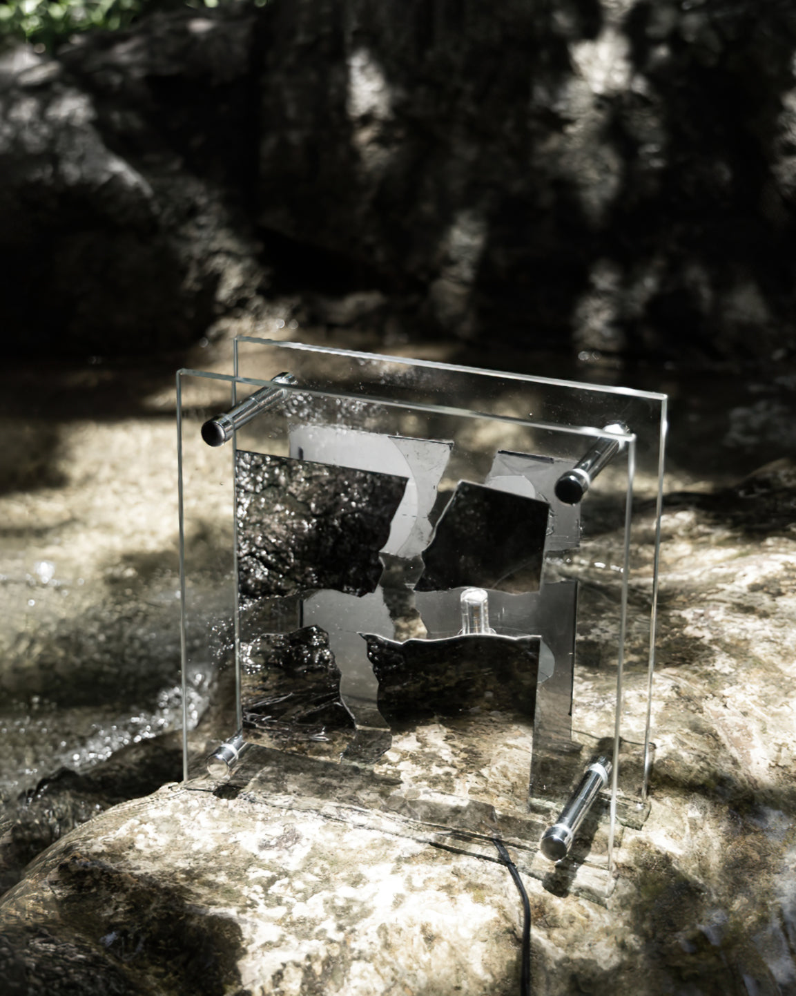 Lampe de Table en Verre Carrée - Design Artistique et Éclairage Pratique