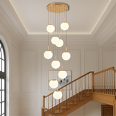 Lustre d'Escalier Scandinave - Élégance Contemporaine et Lumière Douce