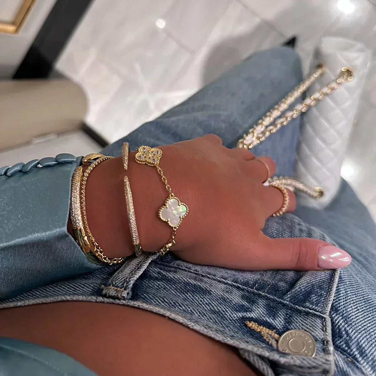 Bracelet Trèfle Ambre Ajustable - Bijou Élégant et Hypoallergénique