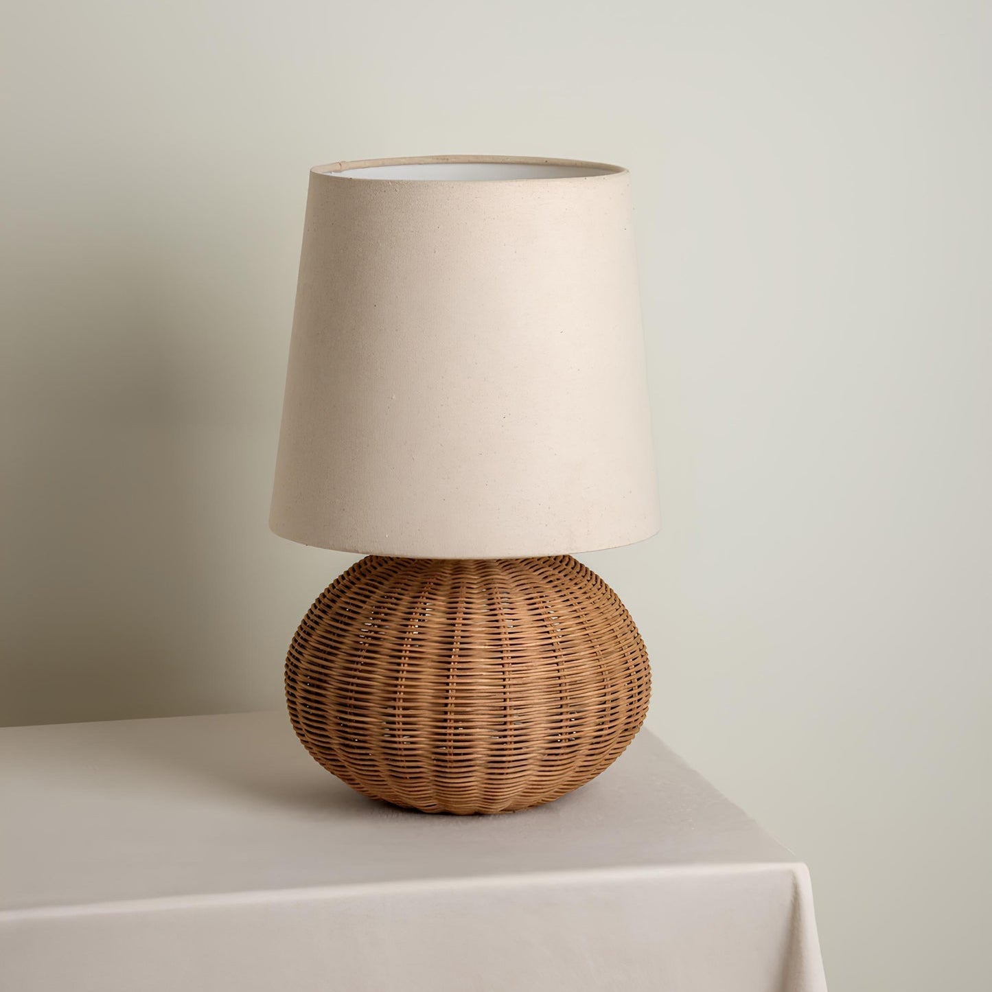 Lampe d'Accent en Rotin Naturel - Élégance et Chaleur pour Intérieur