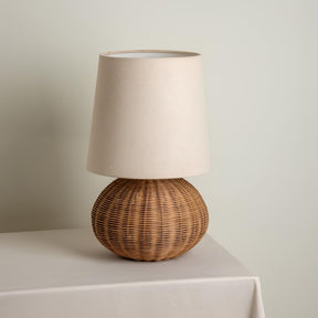 Lampe d'Accent en Rotin Naturel - Élégance et Chaleur pour Intérieur