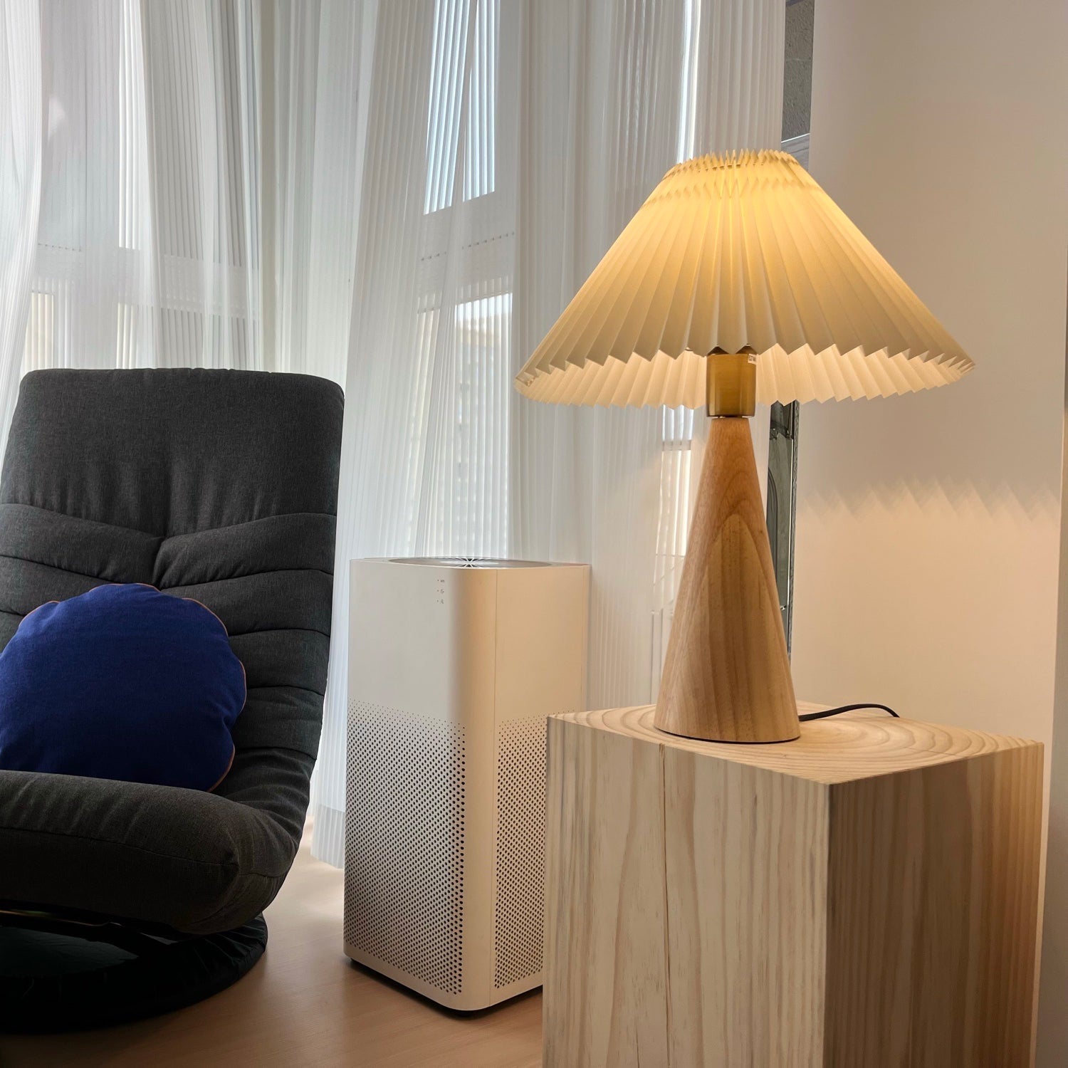 Lampe de Table en Bois et Métal - Élégance Intemporelle pour Votre Intérieur