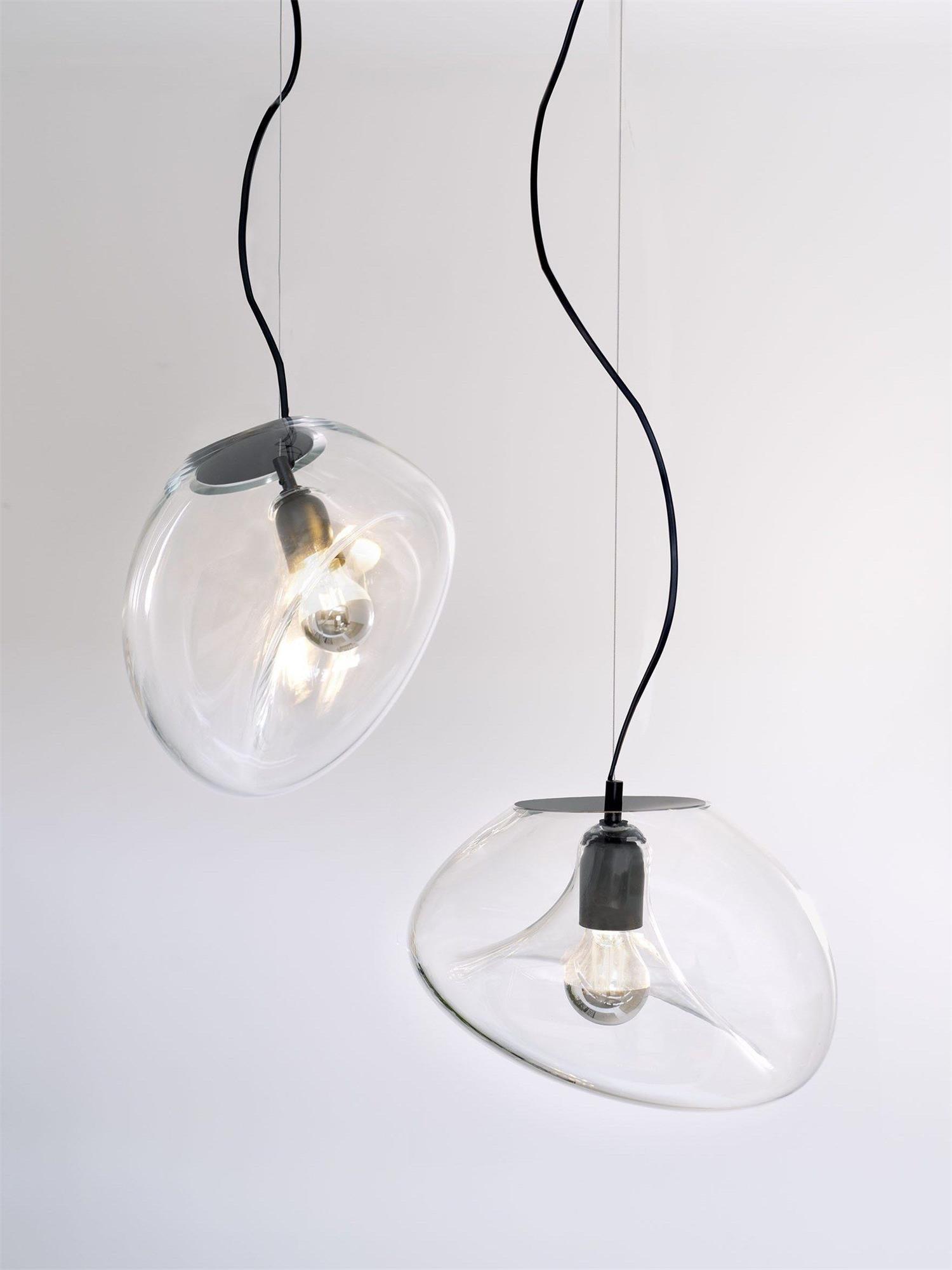 Lampe Plafonnier en Verre Soufflé - Design Épuré et Atmosphère Sereine