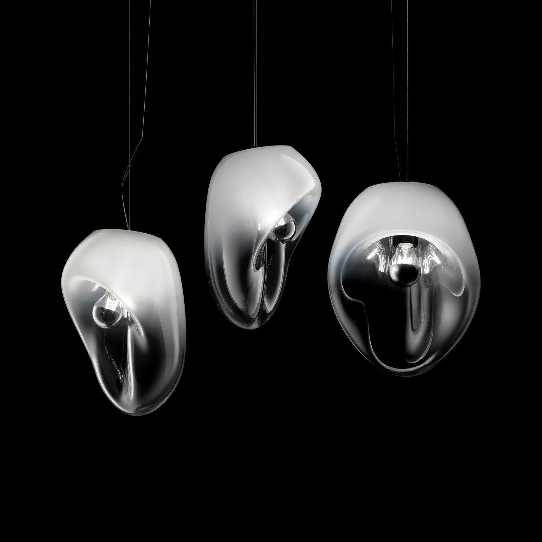 Lampe Plafonnier en Verre Soufflé - Design Épuré et Atmosphère Sereine