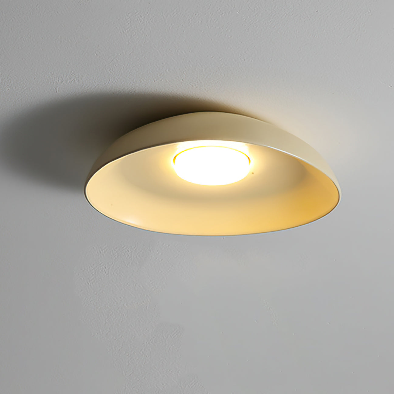 Plafonnier Design Minimaliste - Éclairage Doux et Chaleureux