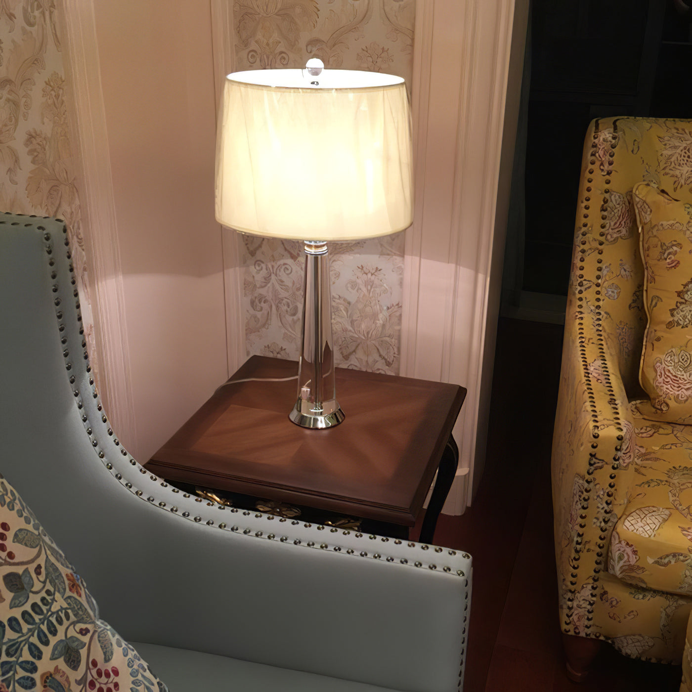 Lampe de Table Moderne Élegante - Éclairage Ambiant et Design Raffiné