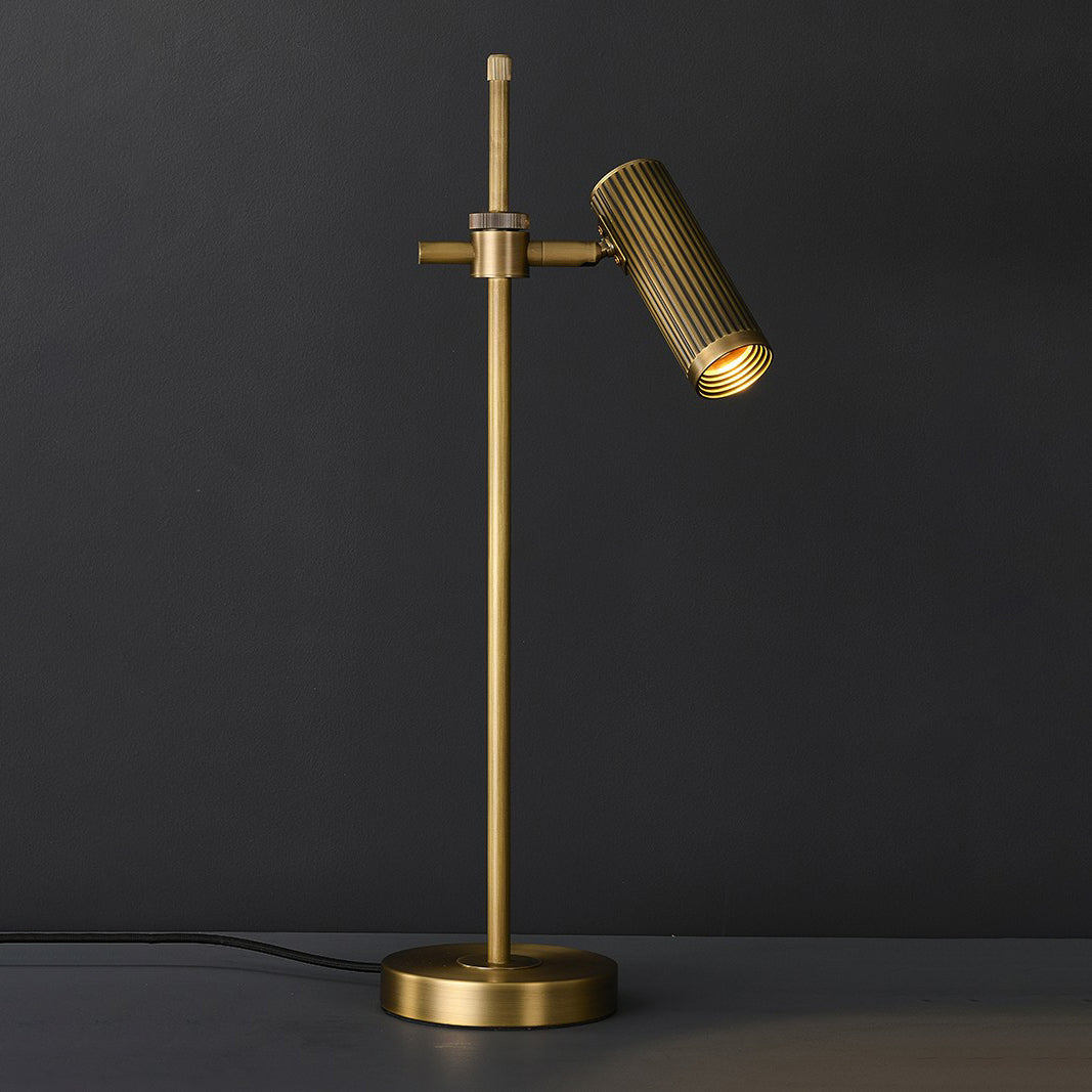 Lampe de Table en Cuivre - Élégance et Fonctionnalité pour Intérieur