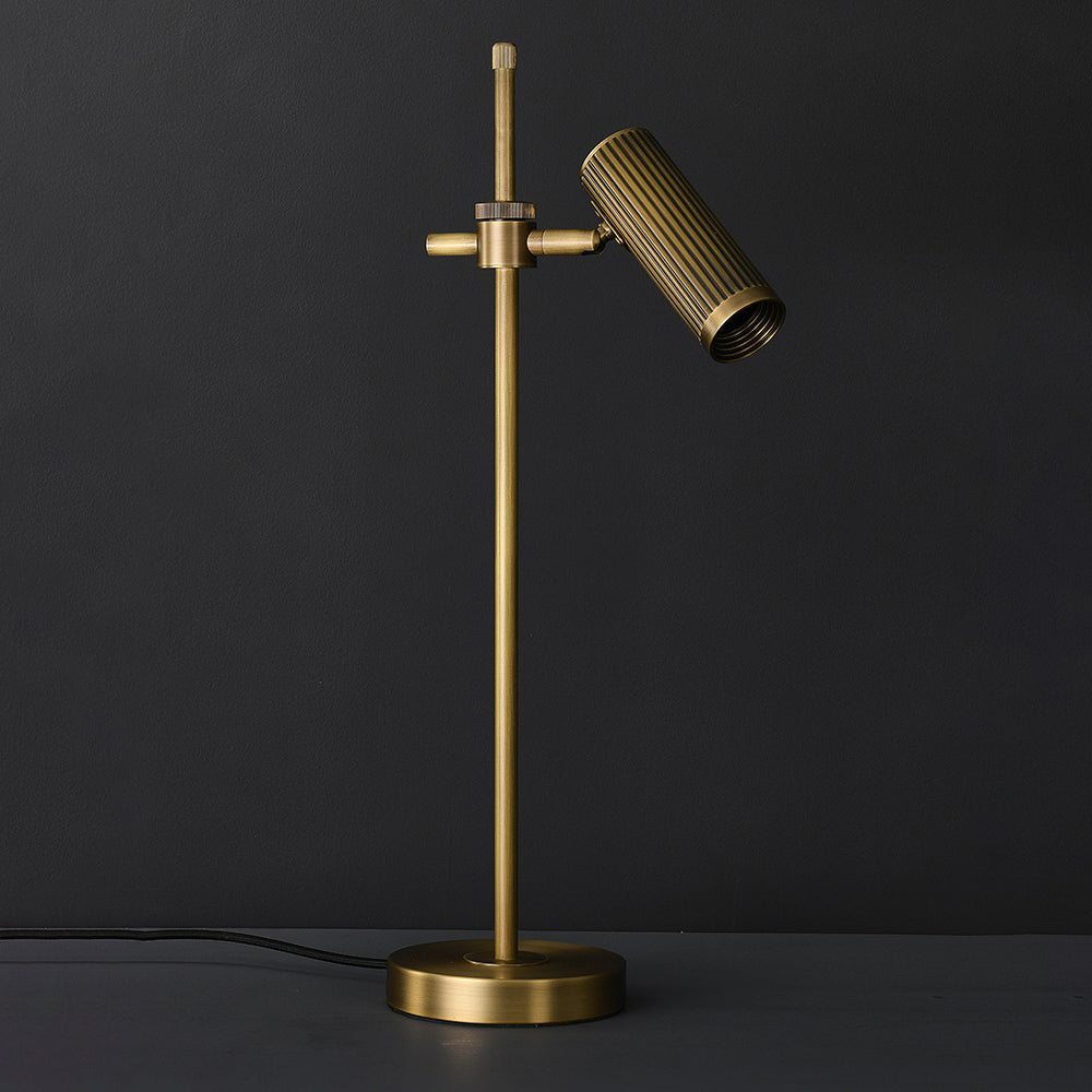 Lampe de Table en Cuivre - Élégance et Fonctionnalité pour Intérieur