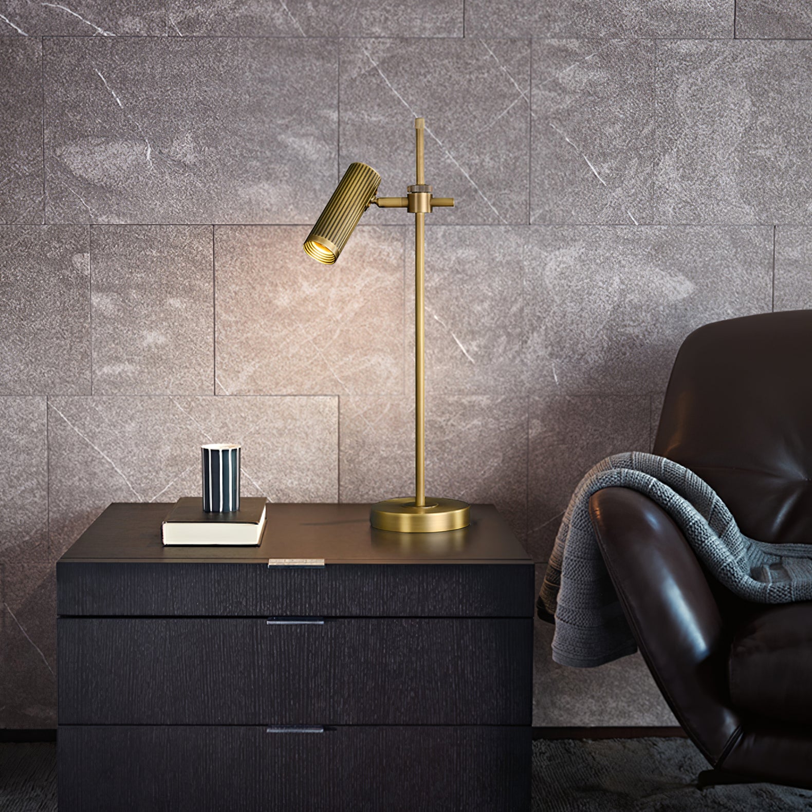 Lampe de Table en Cuivre - Élégance et Fonctionnalité pour Intérieur