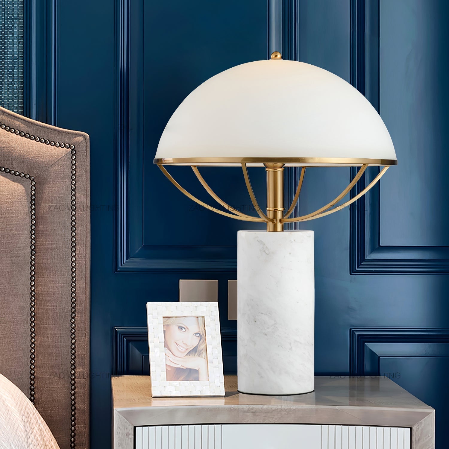 Lampe en Verre Dorée avec Socle en Marbre - Éclairage Ambiant et Élégant pour Intérieur
