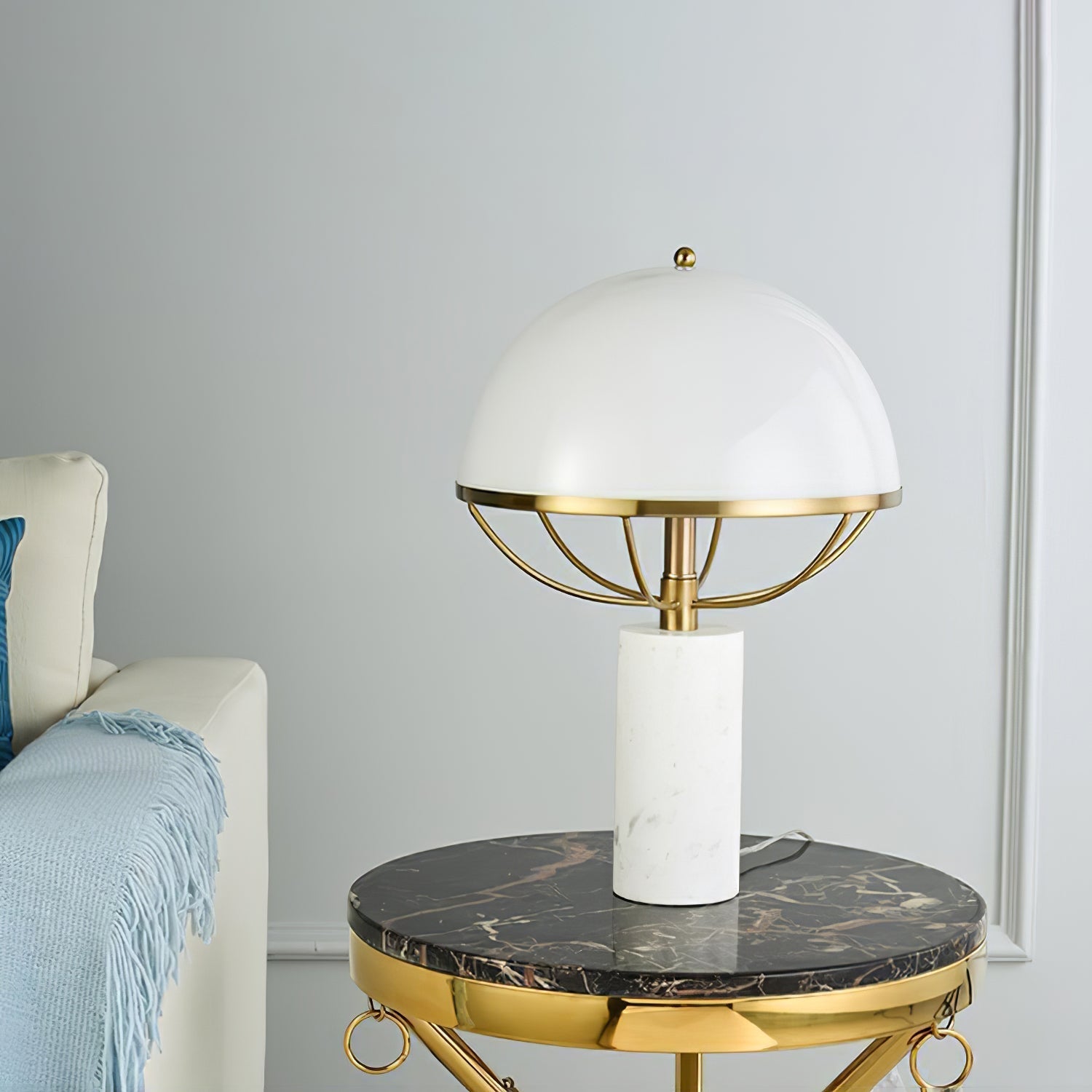 Lampe en Verre Dorée avec Socle en Marbre - Éclairage Ambiant et Élégant pour Intérieur
