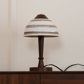 Lampe de Bureau LED en Noyer - Éclairage Chic et Économe en Énergie