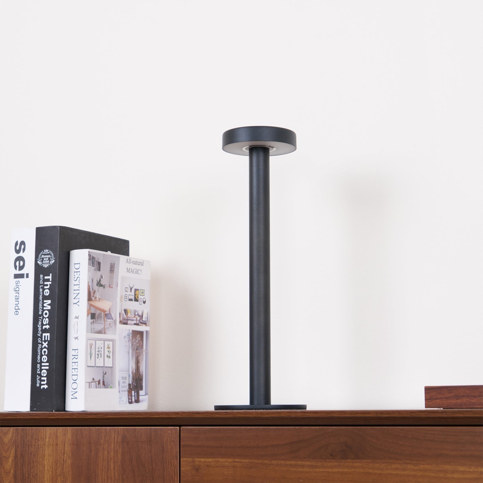 Lampe de Table Magnétique LED - Éclairage Dimmable et Portable