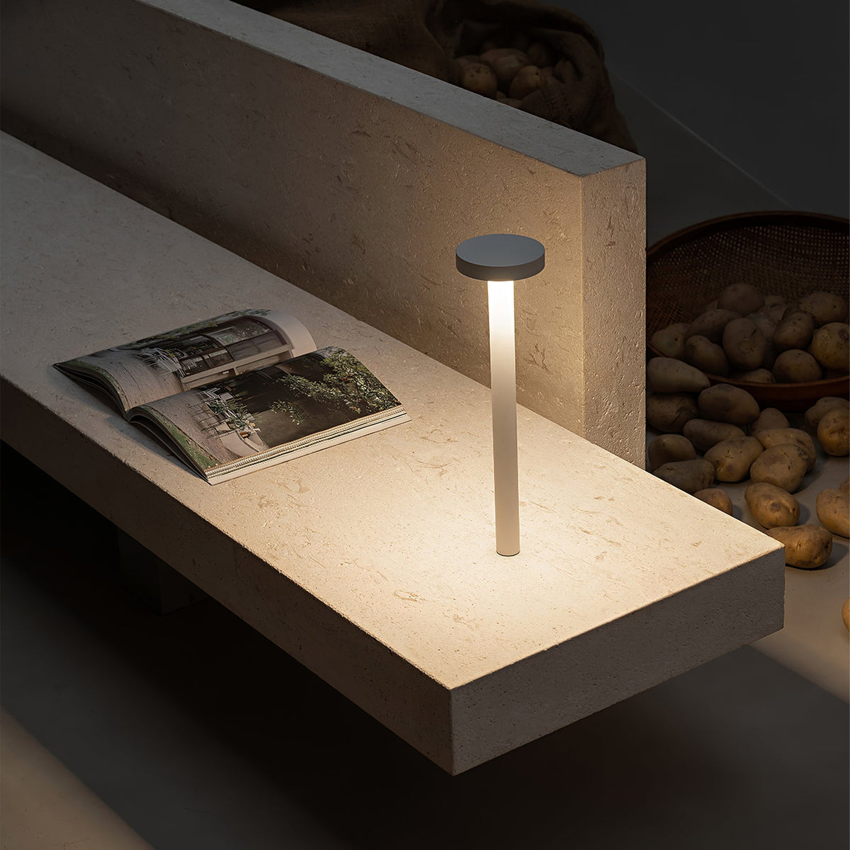 Lampe de Table Magnétique LED - Éclairage Dimmable et Portable