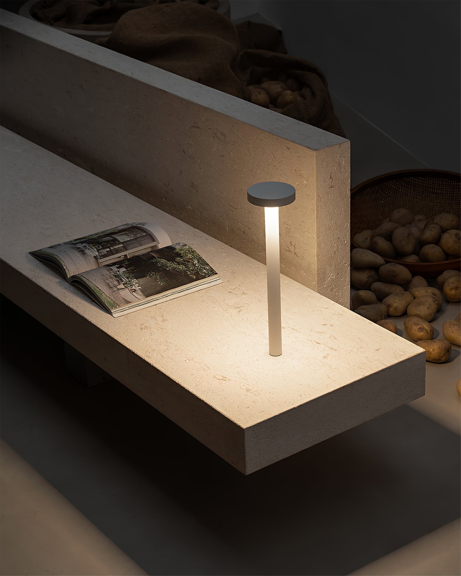 Lampe de Table Magnétique LED - Éclairage Dimmable et Portable