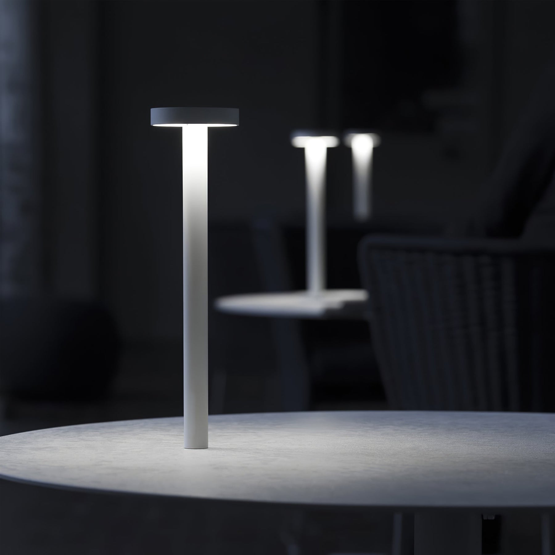 Lampe de Table Magnétique LED - Éclairage Dimmable et Portable