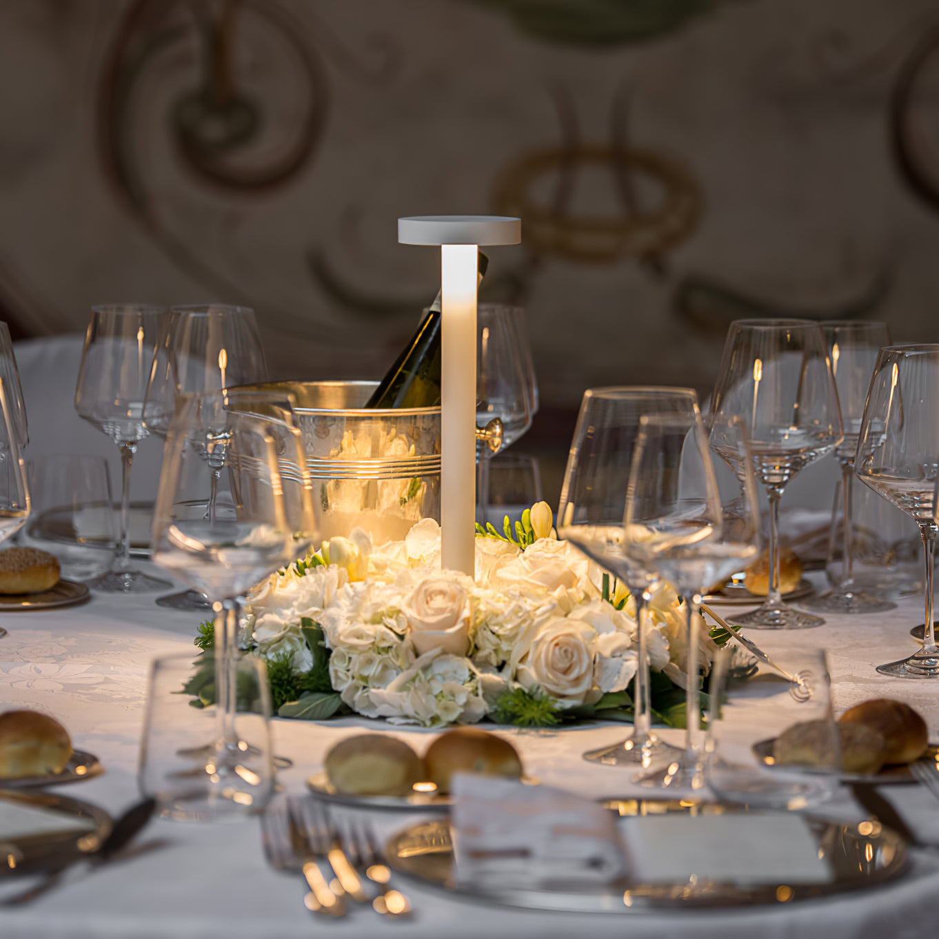 Lampe de Table Magnétique LED - Éclairage Dimmable et Portable