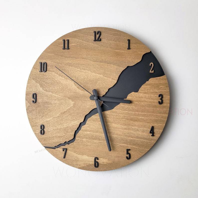 Horloge Murale en Bois - Élégance Rustique et Moderne