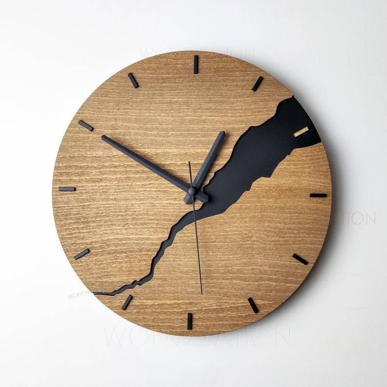 Horloge Murale en Bois - Élégance Rustique et Moderne