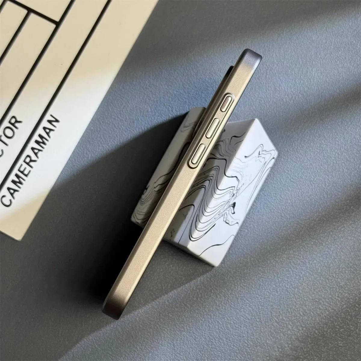 Coque iPhone Protection Militaire - Ultra-mince et Résistante aux Chocs