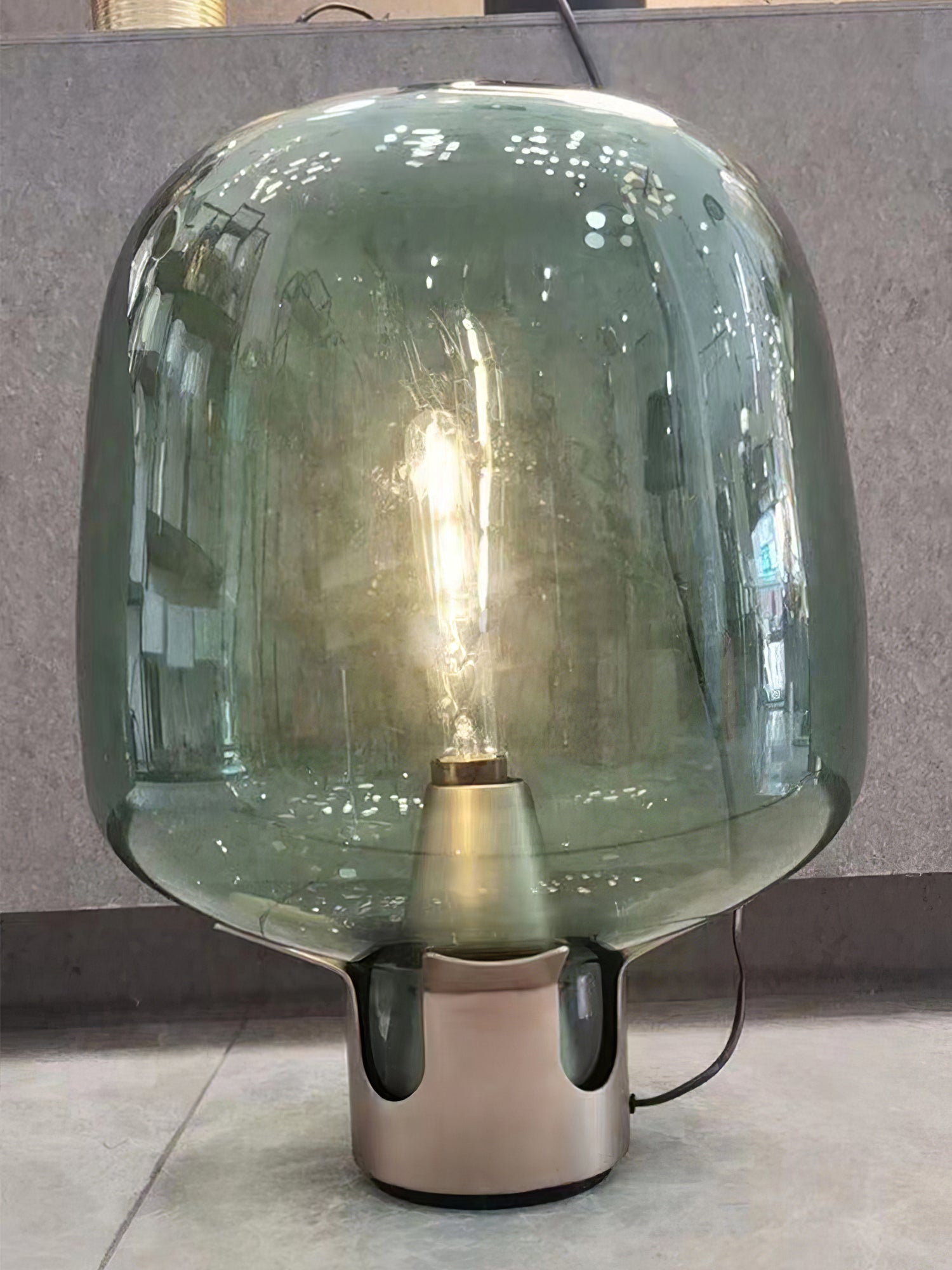 Lampe de Table en Verre - Élégante et Compacte avec Lumière LED Chaude