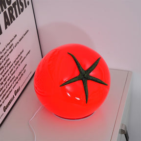 Lampe de Table en Résine Tomate - Éclairage Ludique et Ambiance Chaleureuse