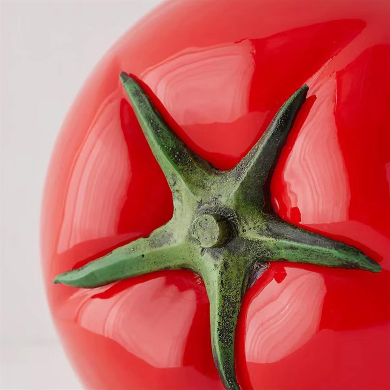 Lampe de Table en Résine Tomate - Éclairage Ludique et Ambiance Chaleureuse