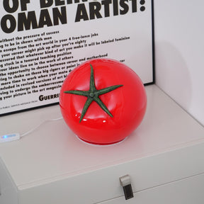 Lampe de Table en Résine Tomate - Éclairage Ludique et Ambiance Chaleureuse