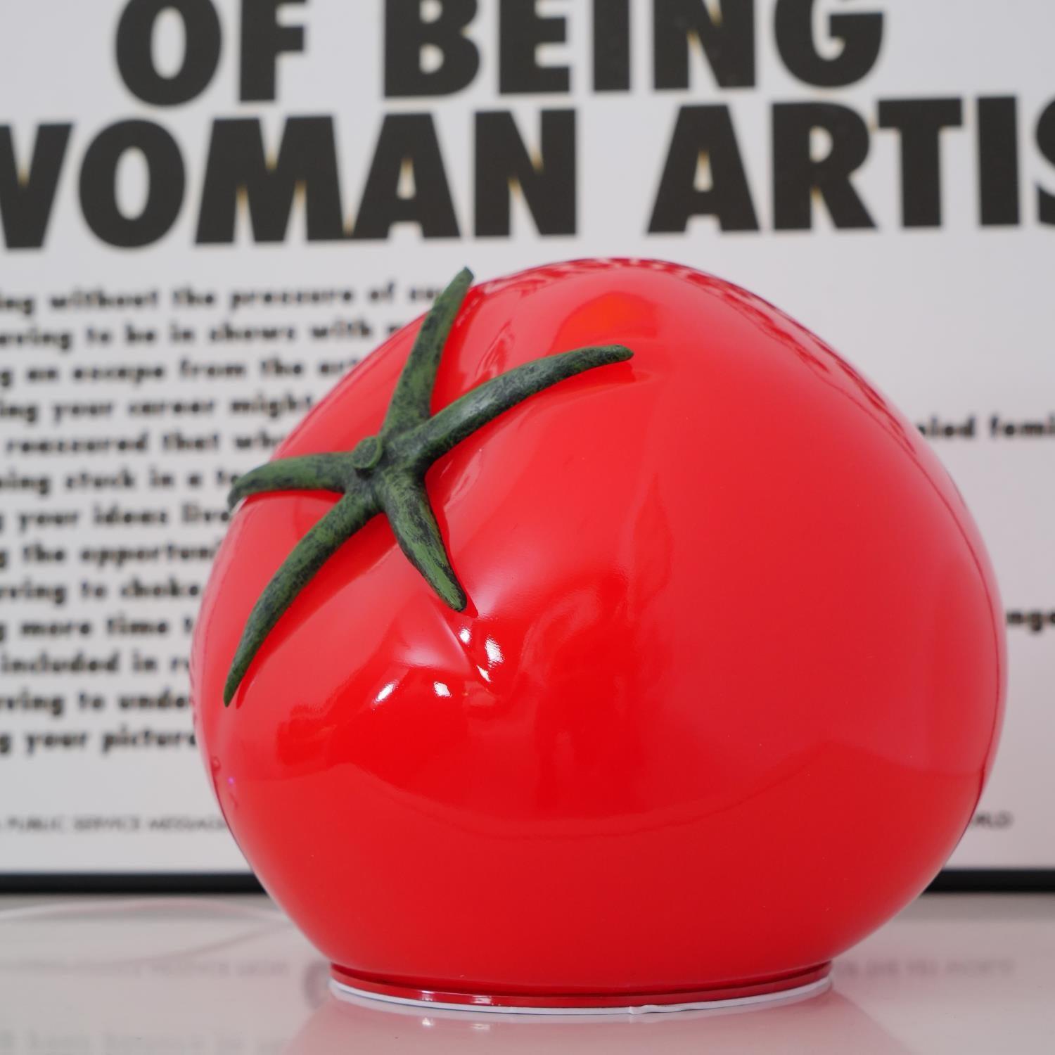 Lampe de Table en Résine Tomate - Éclairage Ludique et Ambiance Chaleureuse