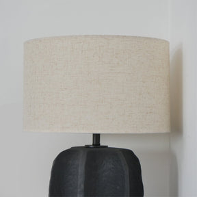 Lampe de Table Contemporaine en Céramique - Élégance et Lumière Chaleureuse
