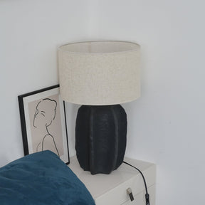 Lampe de Table Contemporaine en Céramique - Élégance et Lumière Chaleureuse