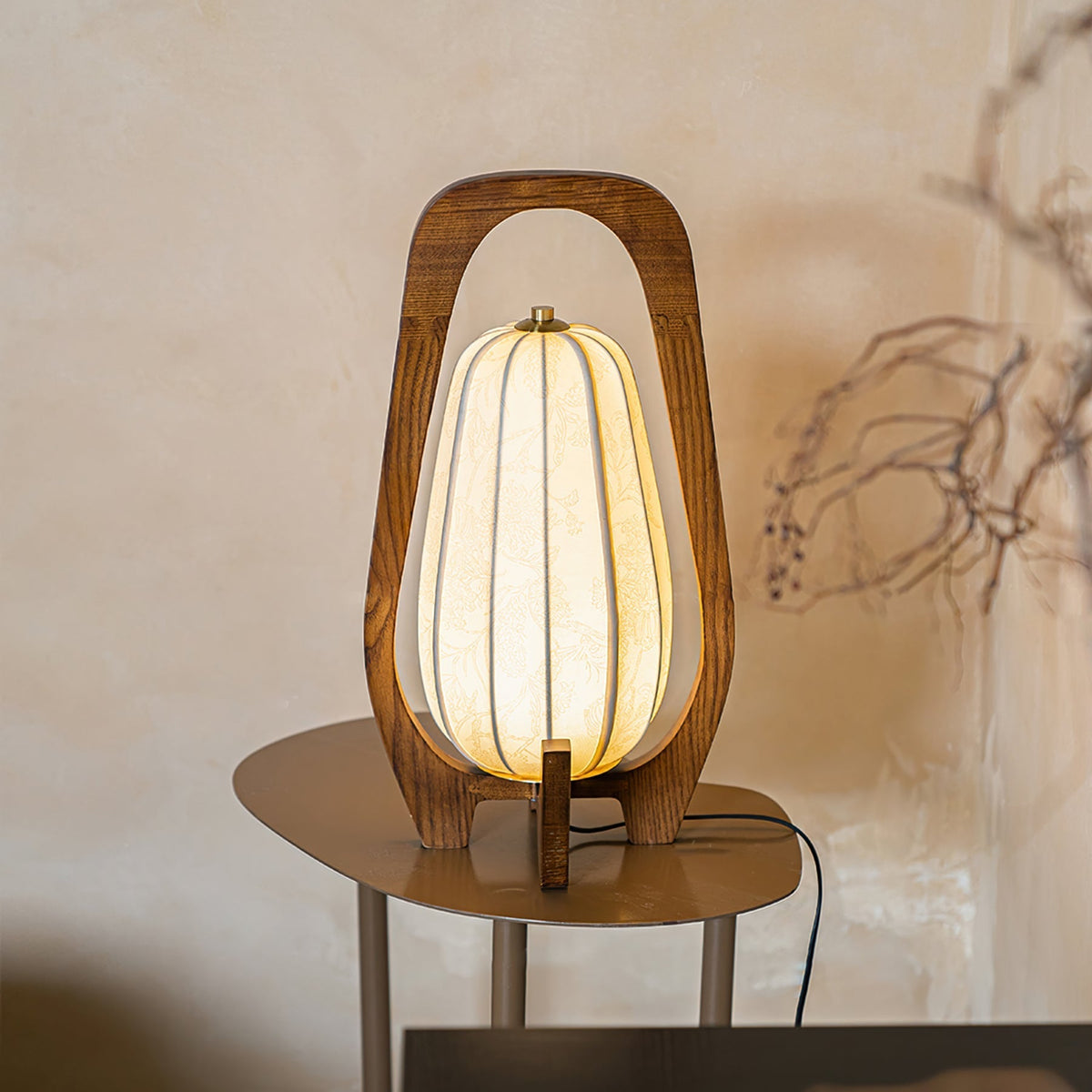 Lampe de Table Élégante en Bois - Artisanat Traditionnel et Éclairage Ambiant