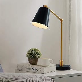 Lampe de Bureau Moderne en Laiton - Design Élégant et Efficace