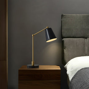 Lampe de Bureau Moderne en Laiton - Design Élégant et Efficace