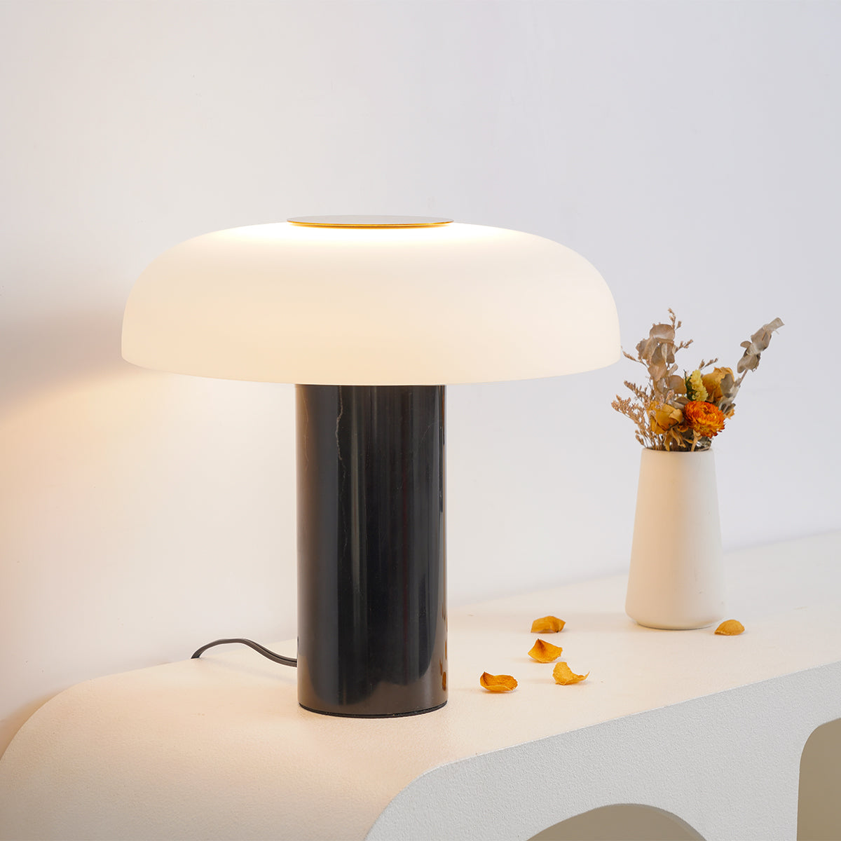 Lampe de Bureau Élégante en Marbre - Design Luxueux et Éclairage Ambiant