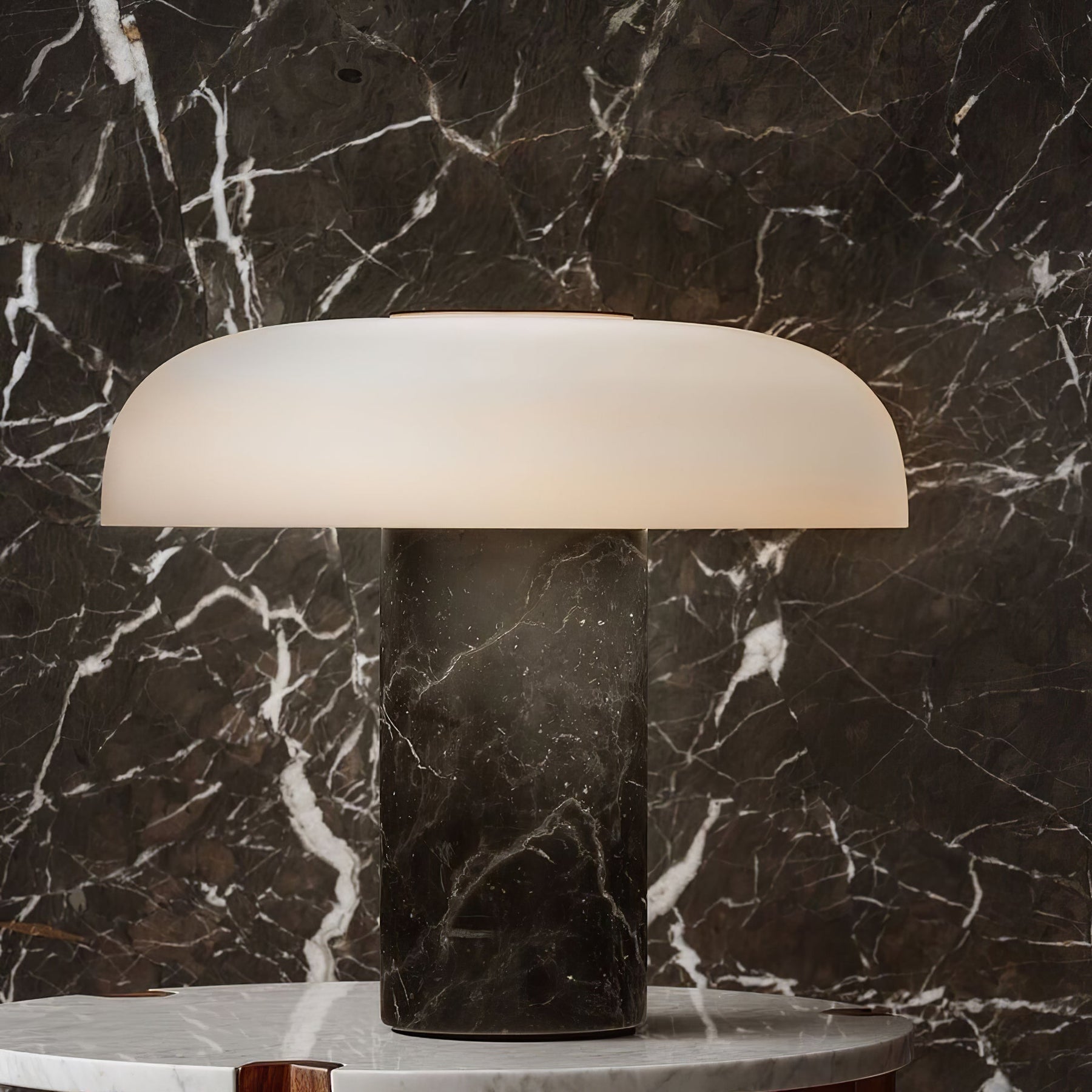 Lampe de Bureau Élégante en Marbre - Design Luxueux et Éclairage Ambiant